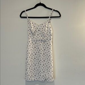 Elegant White Floral Dress